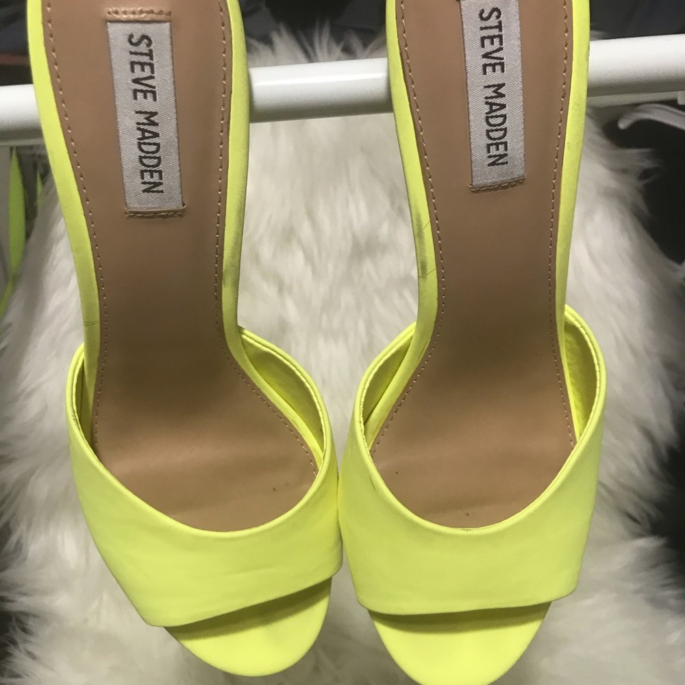 NEW Steve Madden slip on heels